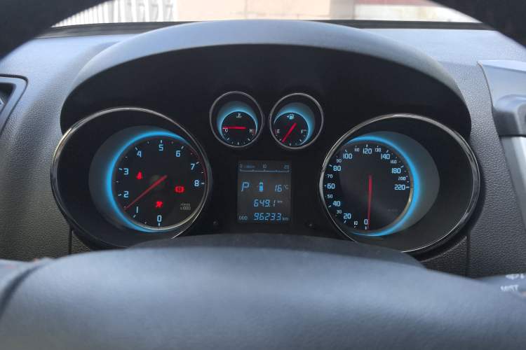 Used Changan CS35 2014 1.6L Automatic Luxury Navigation Model China IV Standard
