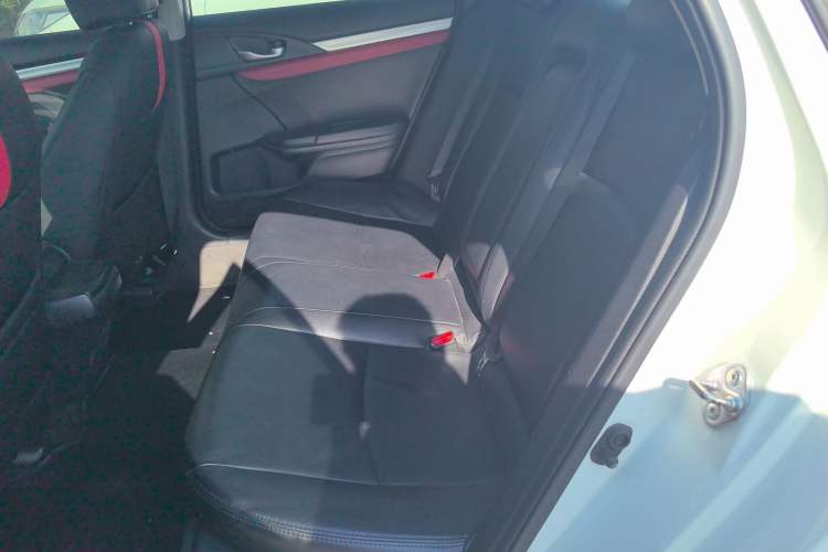 Used Honda Civic 2016 220TURBO CVT Luxury Edition
