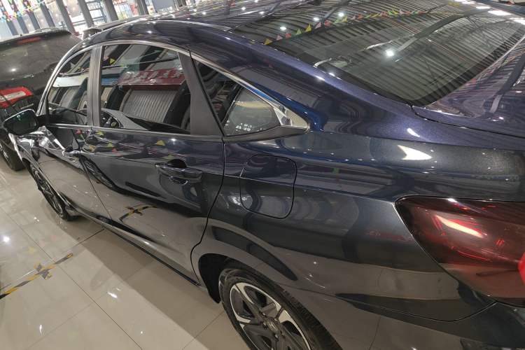 Used Honda Envix 2019 180TURBO CVT Prestige Edition China VI
