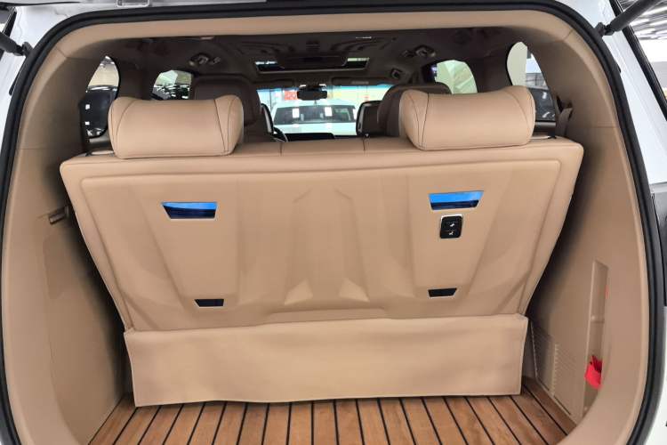 Used Buick GL8 2020 ES Land Cruiser 653T Luxury Edition