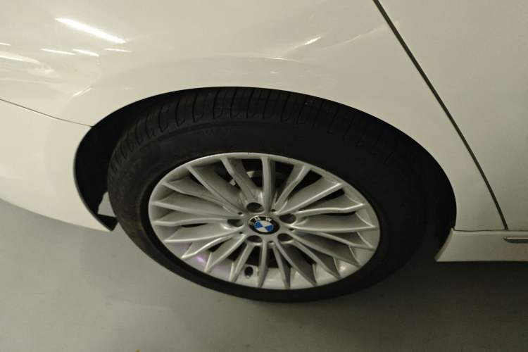 Used BMW 3 Series 2014 320Li Luxury Design Package
