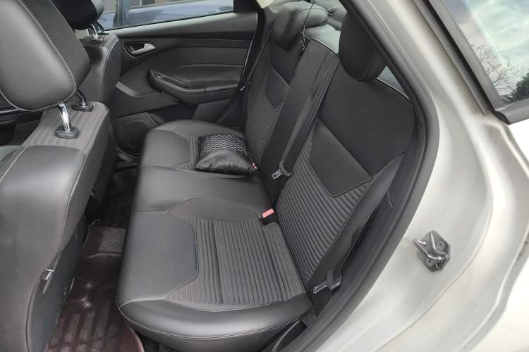 Used Ford Focus 2018 Sedan Classic 1.6L Automatic Trendy SmartDrive Edition
