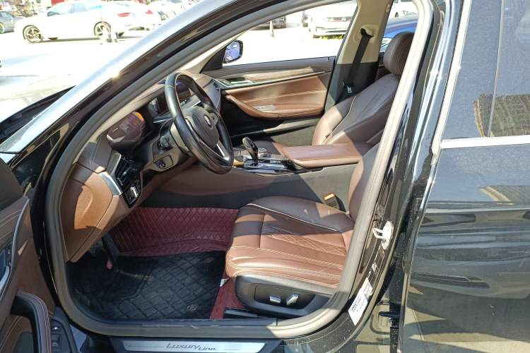 Used BMW 5 Series New Energy 2020 Mileage Upgrade Version 530Le Luxury Package
