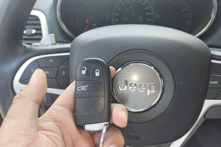 Used  Grand Cherokee 2020 3.0L Elite Navigation Edition