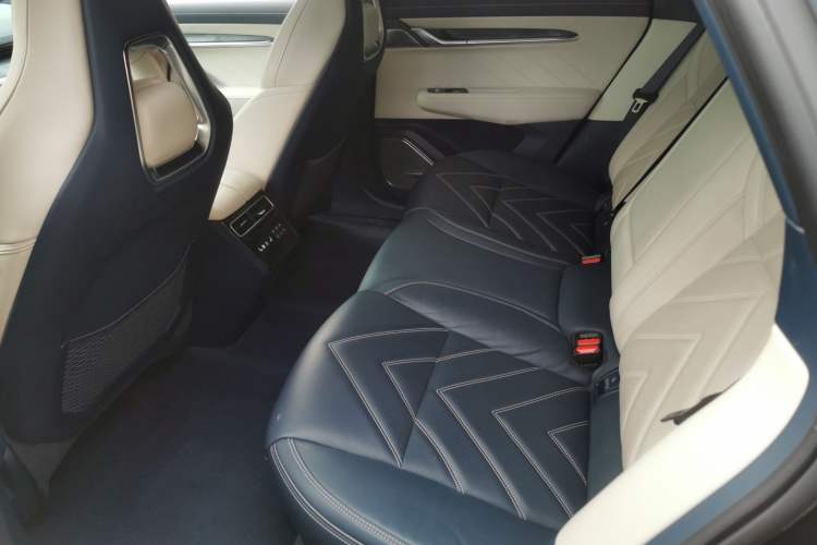 Used Zeekr 001 2021 Ultra-Long Range Dual-Motor YOU Version