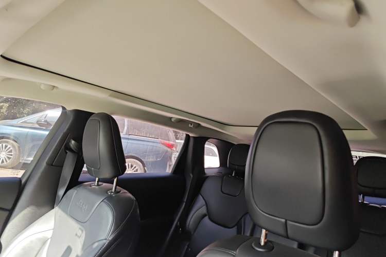 Used  Cherokee 2016 2.4L Leading Edition