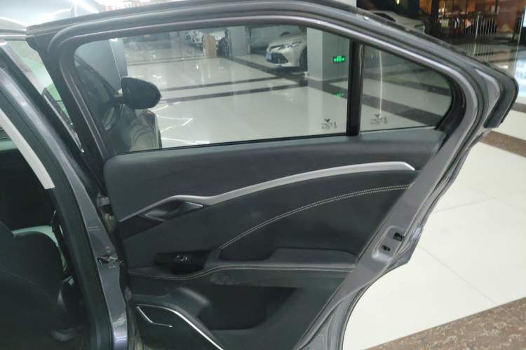 Used NETA U 2023 NETA U-Ⅱ Challenge Edition 400 U Show – Lithium Iron Phosphate