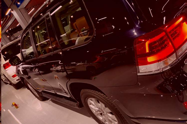 Used Toyota Land Cruiser 2017 4.0L GX 7-Seater U.S.-Spec Version
