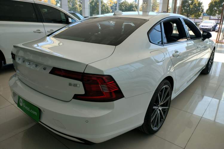 Used Volvo S90 2021 B5 Zhiyi Sport Edition
