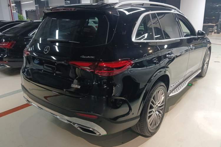 Used Mercedes-Benz GLC 2023 GLC 300 L 4MATIC Dynamic Edition 5-seater