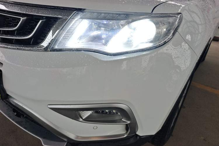 Used Geely Auto Emgrand X7 Sport 2016 2.0L Manual ZhiShang Version
