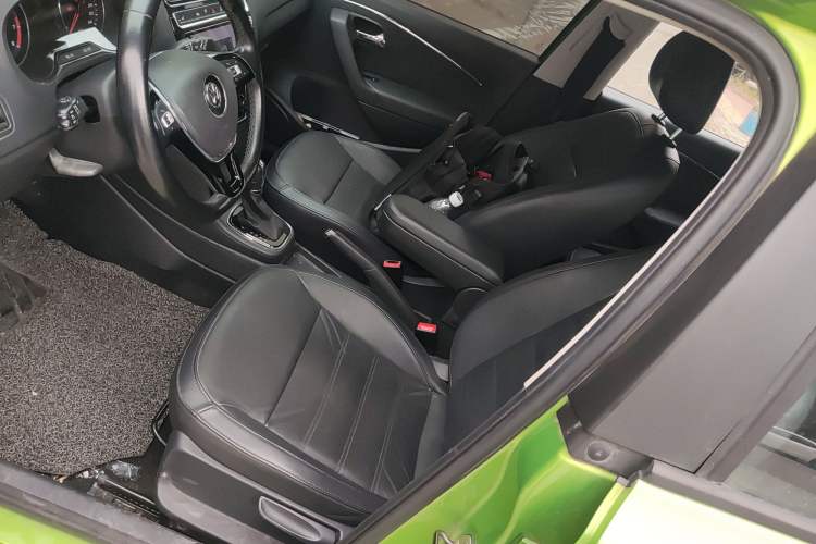 Used Volkswagen Polo 2014 1.6L Automatic Luxury Edition
