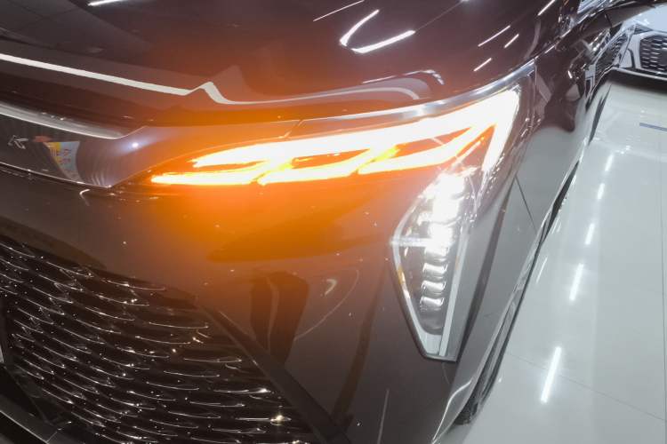 Used Buick Century 2023 2.0T Six-Seater Yinshi Edition
