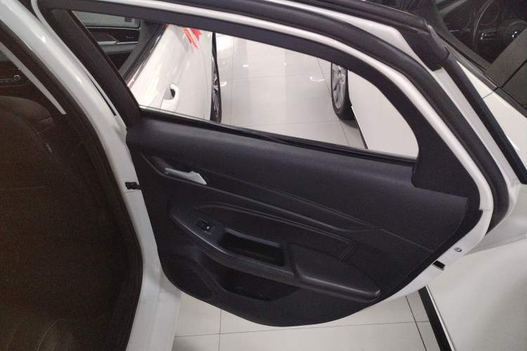 Used Ford Escort 2021 1.5L Automatic Platinum Edition
