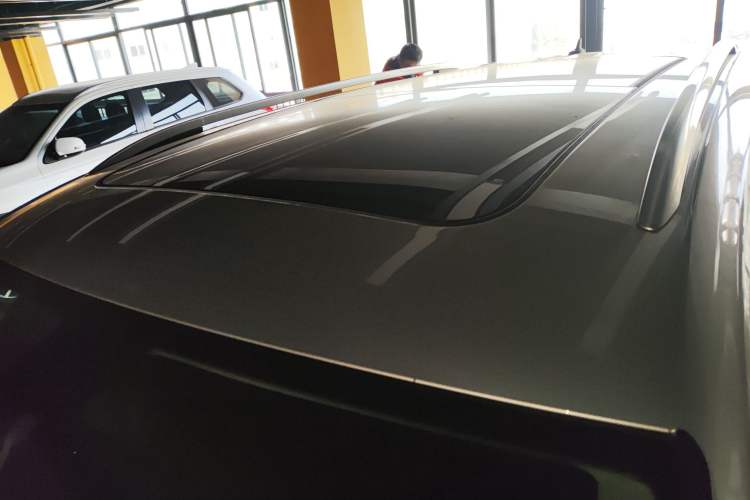 Used Volkswagen Tiguan L 2019 Updated Version 330TSI Automatic Two-Wheel Drive Panoramic Comfort Edition China VI Standard
