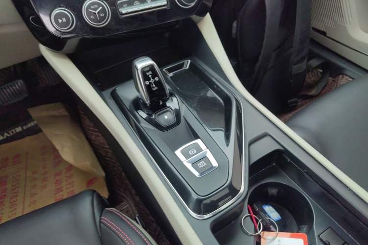 Used Lynk & Co 02 2019 1.5T DCT Two-Wheel Drive Zhaoban Version China VI Standard
