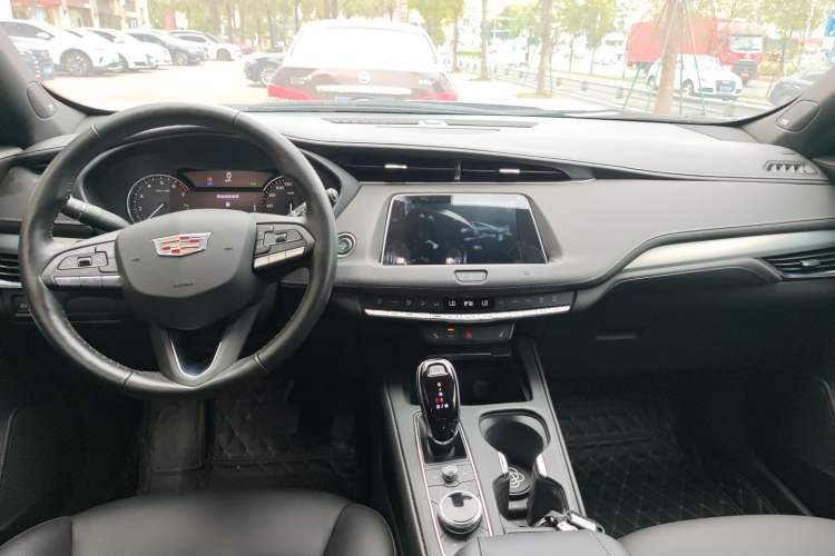 Used Cadillac XT4 2021 28T Two-Wheel Drive Leading Version
