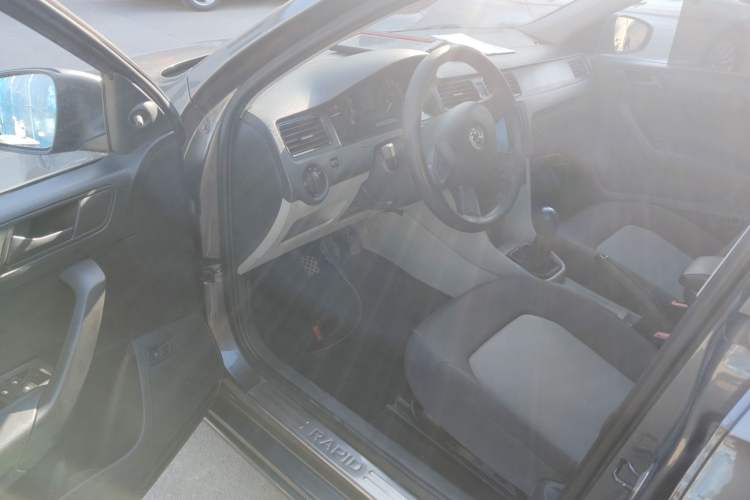 Used Skoda Rapid 2013 1.4L Manual Enjoyment Model
