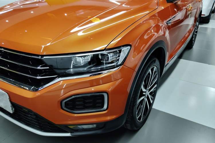 Used Volkswagen T-ROC 2019 280TSI DSG Two-Wheel Drive Comfort Version China VI Standard
