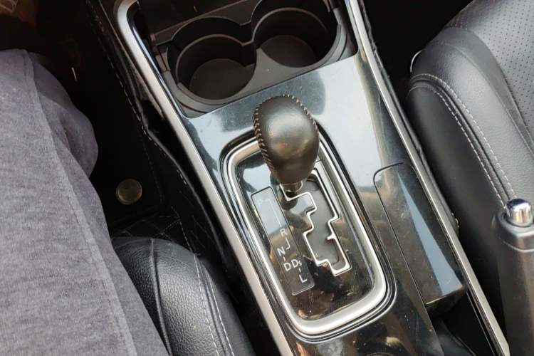 Used Mitsubishi Outlander 2018 2.0L Two-Wheel Drive Glory Edition 5 Seats
