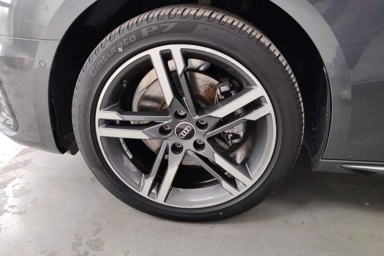 Used Audi A4L 2022 40 TFSI Luxury Dynamic Model