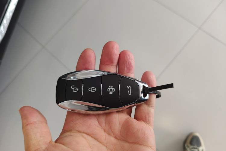 Used Hongqi HS3 2023 1.5T Two-Wheel Drive Shanwei Edition
