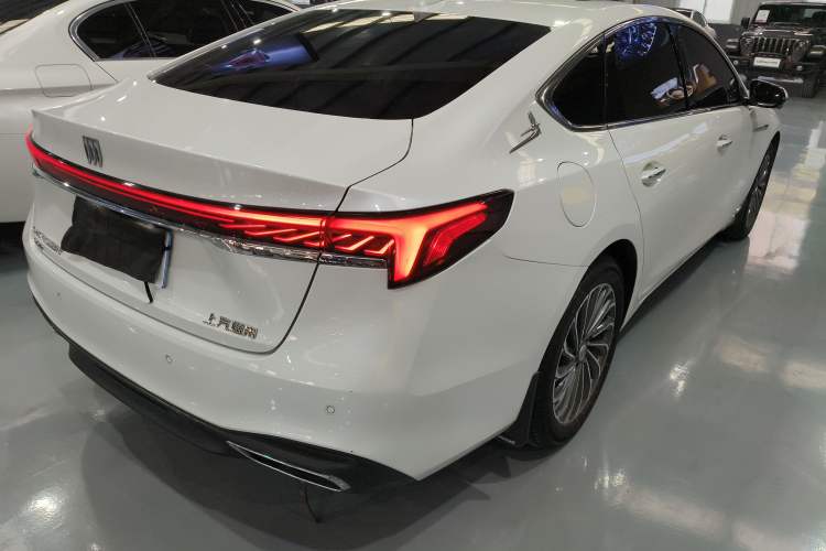 Used Buick LaCrosse 2023 28T Prestige Edition