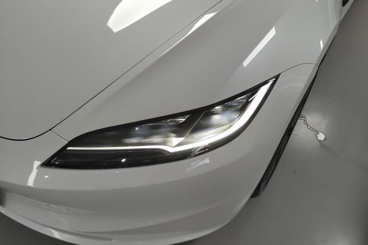 Used Tesla Model 3 2025 Rear-Wheel-Drive Version
