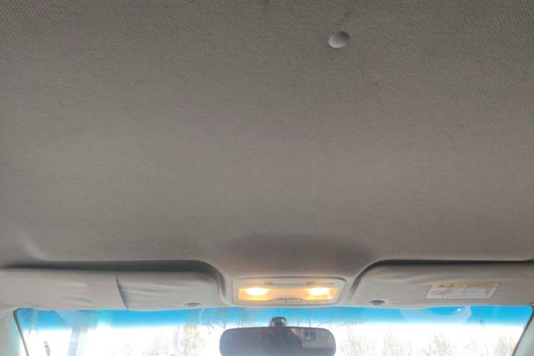 Used  Refine S2 2015 1.5L Manual Luxury Model
