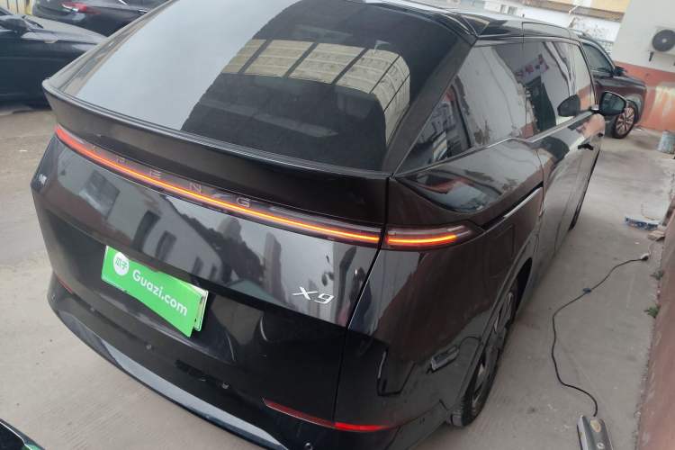 Used XPeng X9 2024 702 Ultra-Long Range Max
