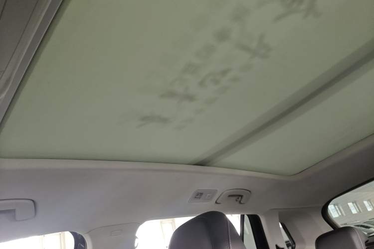 Used Volkswagen Tayron 2020 330TSI Two-Wheel Drive Luxury Smart Connectivity Version
