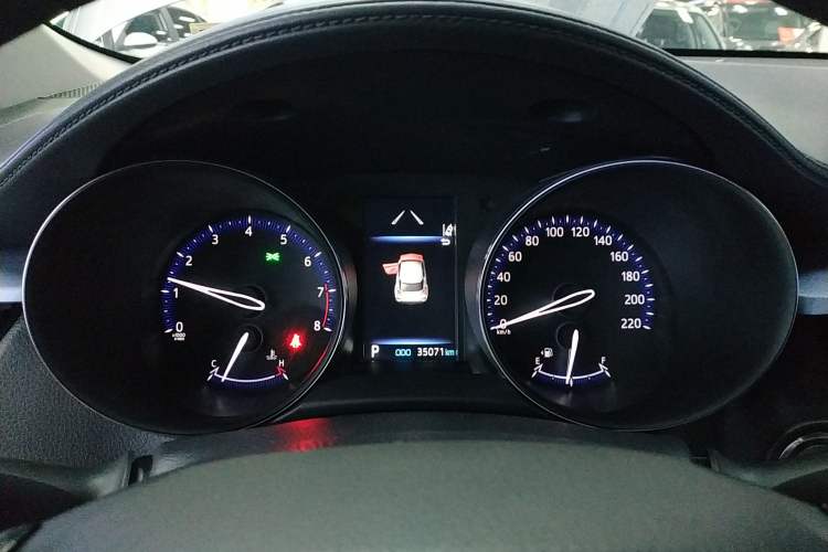 Used Toyota IZOA 2021 2.0L Enjoy Edition
