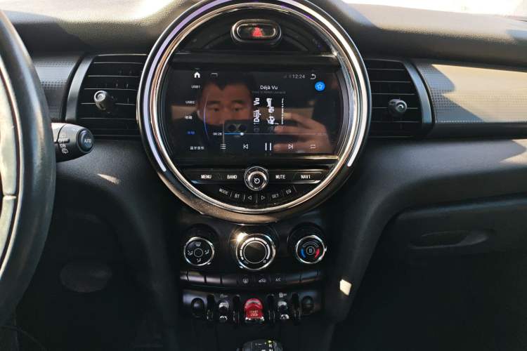 Used  MINI 2016 1.5T COOPER Five-Door Edition
