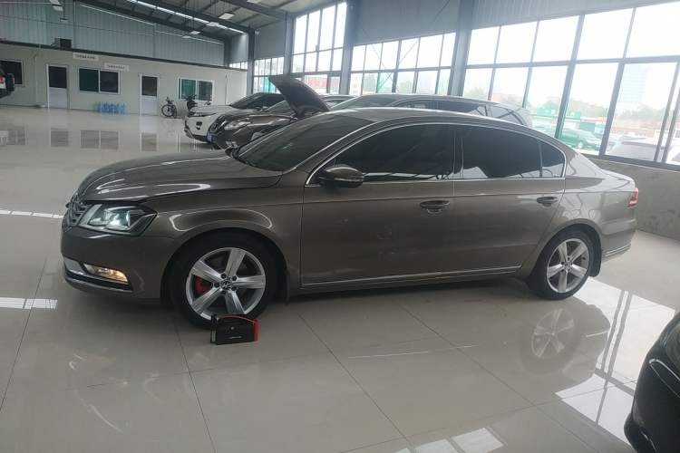 Used Volkswagen Magotan 2015 Revised 1.8TSI Prestige Version
