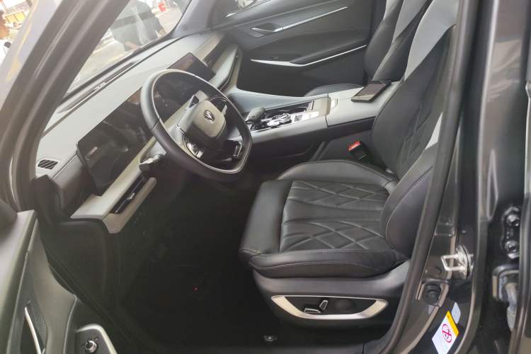 Used Changan CS75 PLUS 2024 3rd Generation Champion Edition 1.5T Intelligent Drive Dynamic Model
