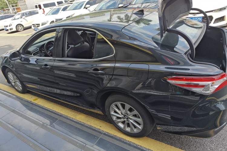 Used Toyota Camry 2023 2.0GVP Premier Edition
