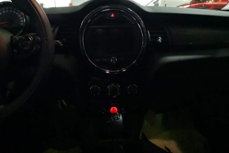 Used  MINI 2016 1.5T COOPER Five-Door Edition
