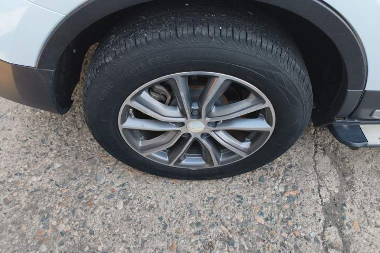 Used Geely Auto Emgrand X7 Sport 2018 1.8TD Automatic Two-Wheel Drive Smart Connect 4G Internet Edition