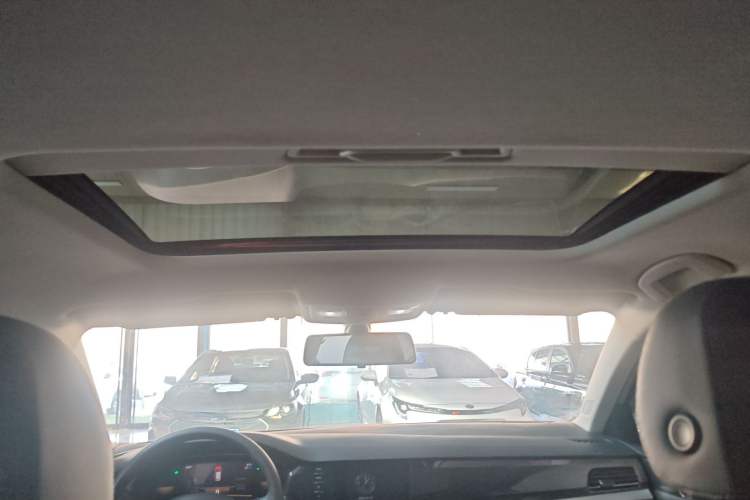 Used Volkswagen Lavida 2022 1.5L Automatic Comfort Edition
