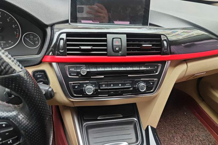 TDK.VehicleDetails.img