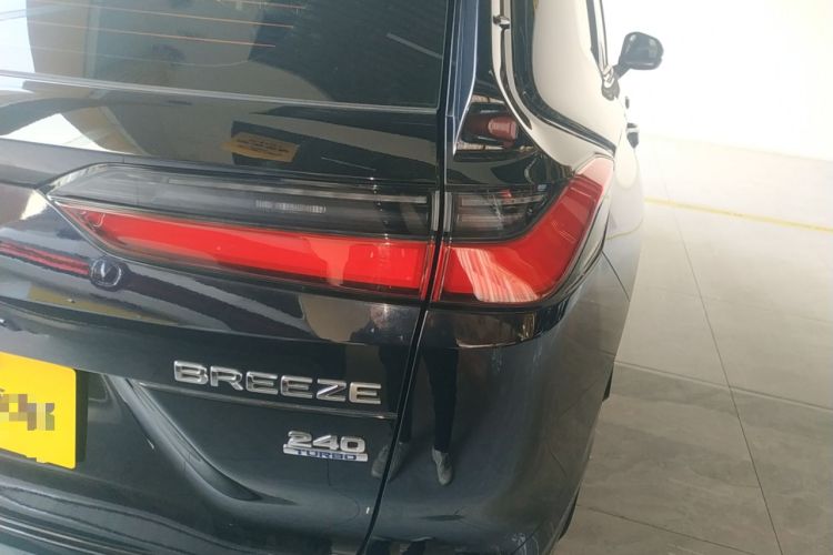 Used Honda Breeze 2023 240TURBO Two-Wheel-Drive Luxury Edition 5 Seats