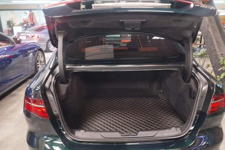 Used Jaguar XEL 2024 2.0T 250 PS R-DYNAMIC S Advanced Sport Edition
