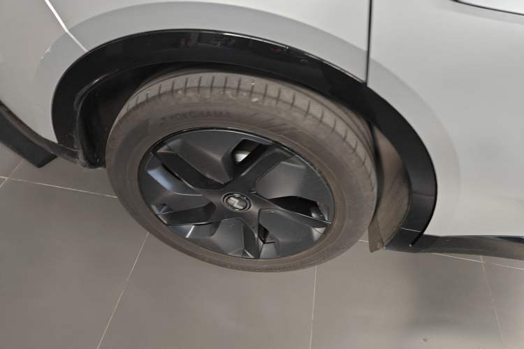 Used ONVO L60 2024 60 kWh Rear-Drive Version
