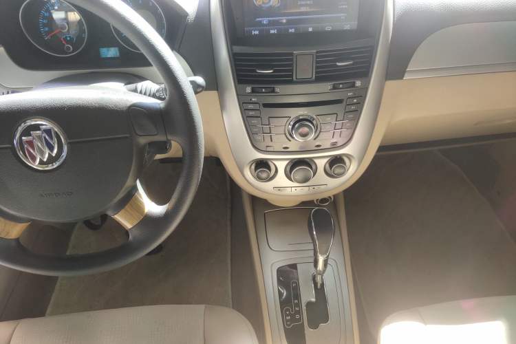 Used Buick Excelle 2013 1.5L Automatic Classic Model
