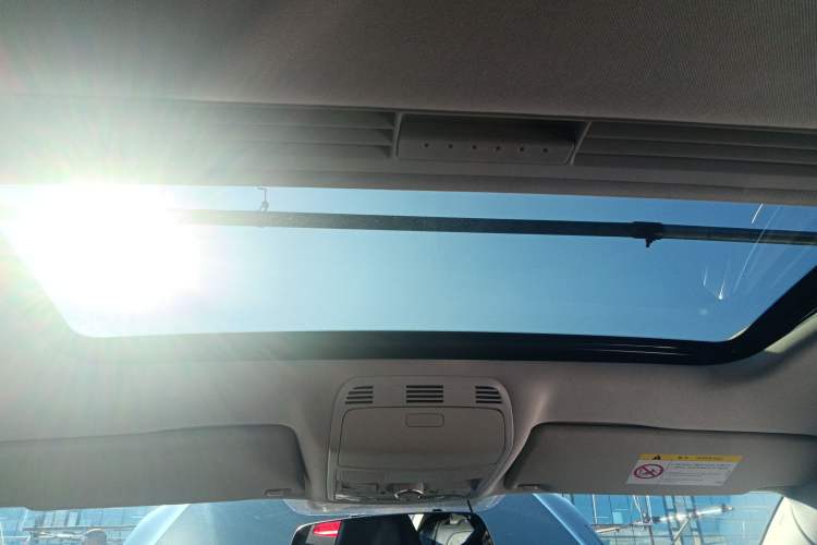 Used Volkswagen Magotan 2015 1.8TSI Luxury Model
