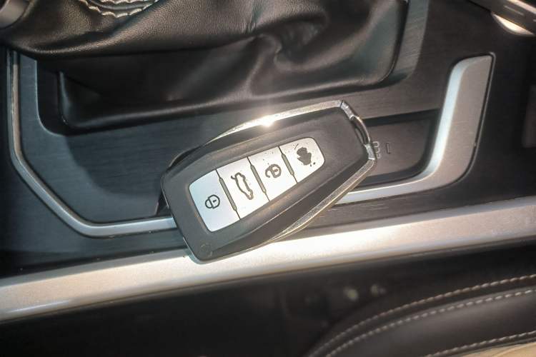 Used Geely Auto Vision X6 2020 1.4T CVT Luxury Edition
