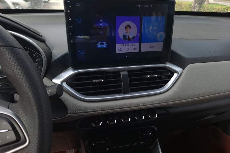 Used Baojun 510 2017 1.5L Automatic Fashion Model
