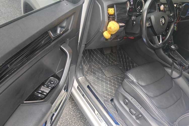 Used Skoda Kodiaq 2018 Facelifted TSI330 5-Seater Two-Wheel-Drive Luxury Enjoyment Edition
