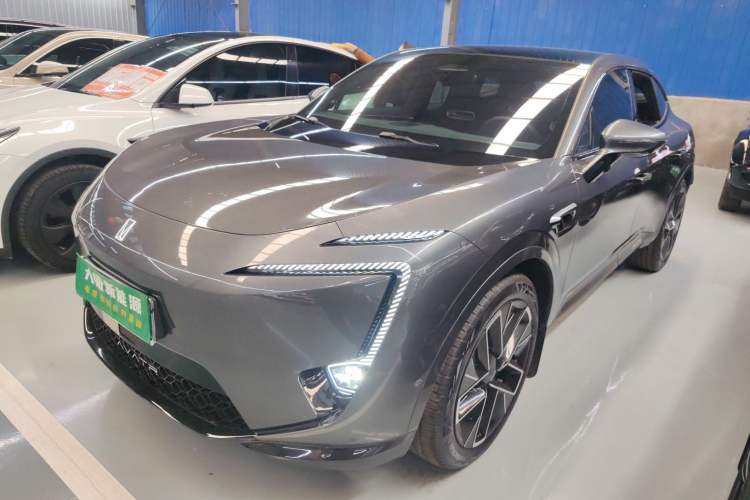 Used  11 2025 Ultra Extended-Range Edition
