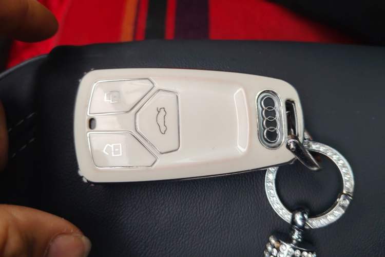 Used Audi A4L 2020 40 TFSI Fashionable and Elegant Model